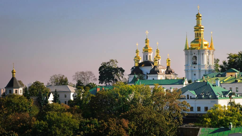 The golden cupules of pechersk lavra